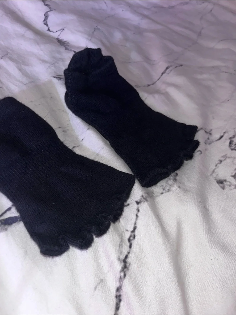 toesox Black Non-Slip Half Toe Grip Socks - Picture 5 of 5